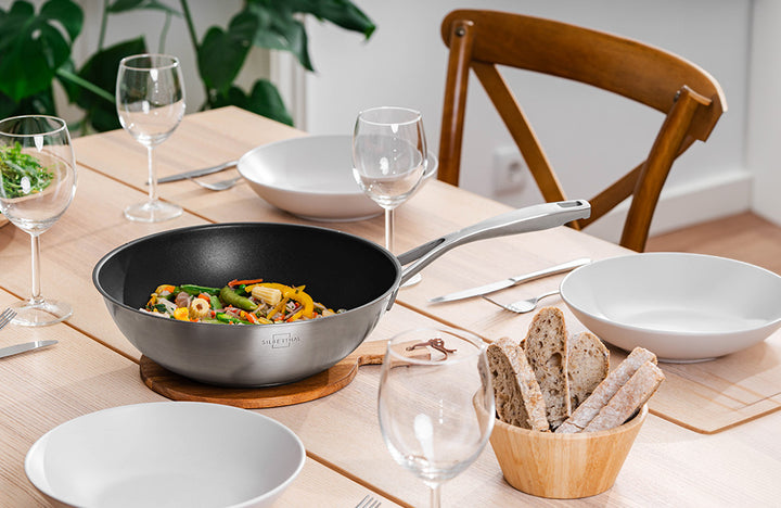 Wok mit flachem Boden, auch auf Induktion