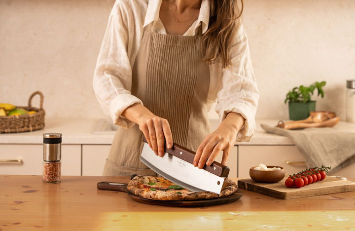 Sicheres und präzises Schneiden von Pizza, Flammkuchen oder Gewürzen